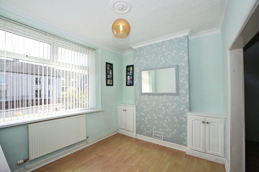 Property photo 2 of 22 Dining Room