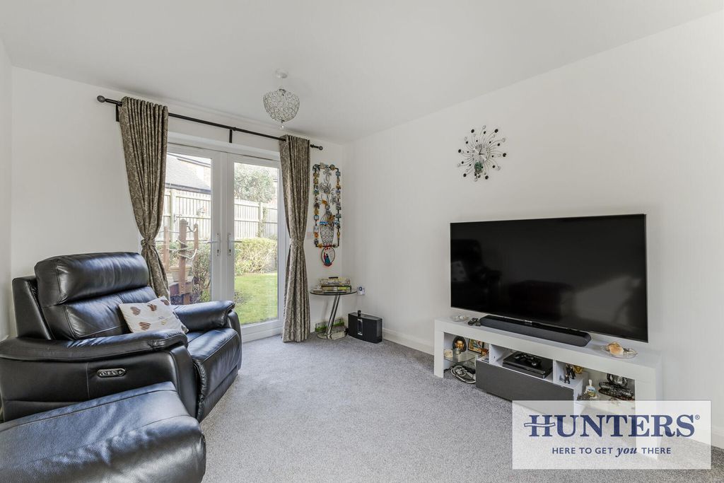 Property photo 3 of 24 Living Room