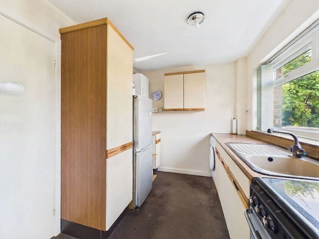 Property photo 2 of 14 Kitchen