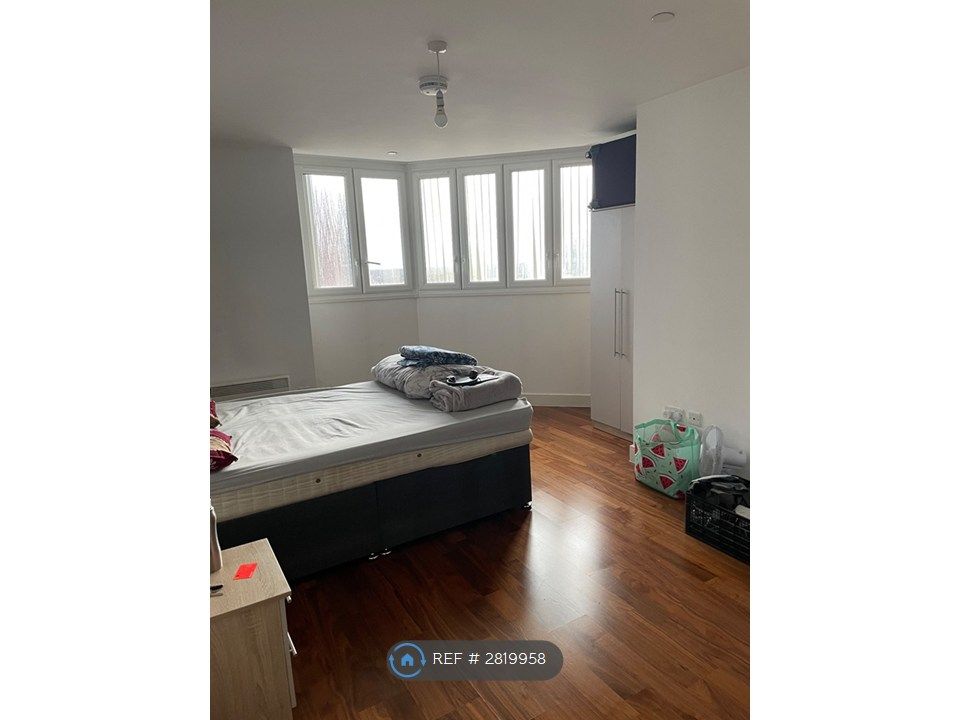 Property photo 3 of 5