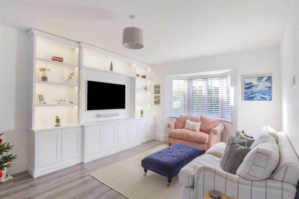 Property photo 2 of 23 31Dumbrell02.Jpg