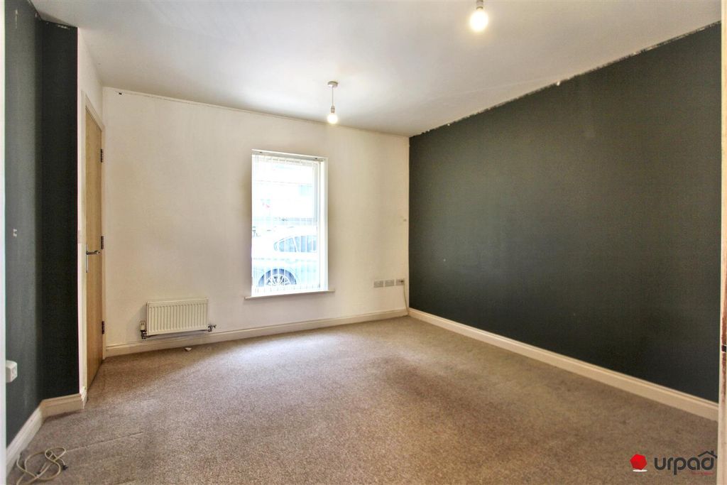 Property photo 3 of 10 Img_1088.Jpg