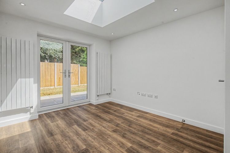Property photo 2 of 9 328051