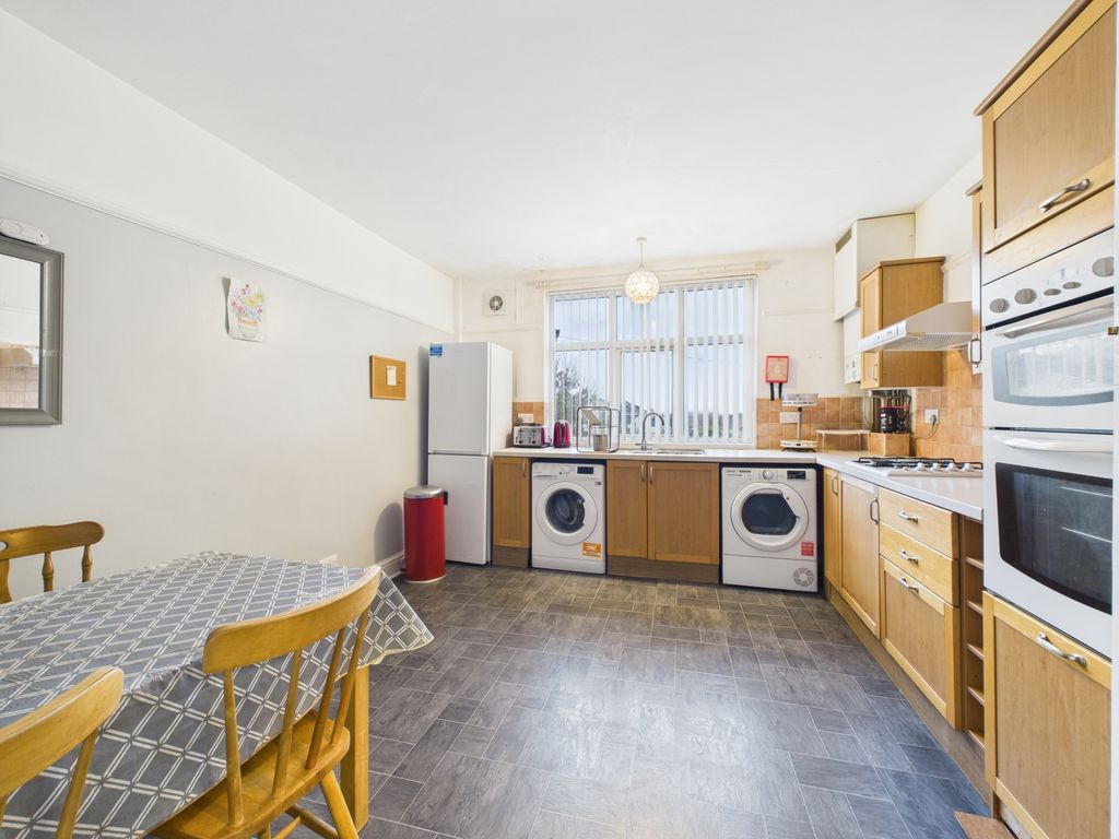 Property photo 2 of 19 Cam02023G0-Pr0187-Still009