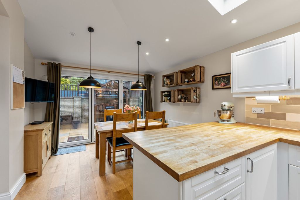 Property photo 1 of 30 Kitchen Diner