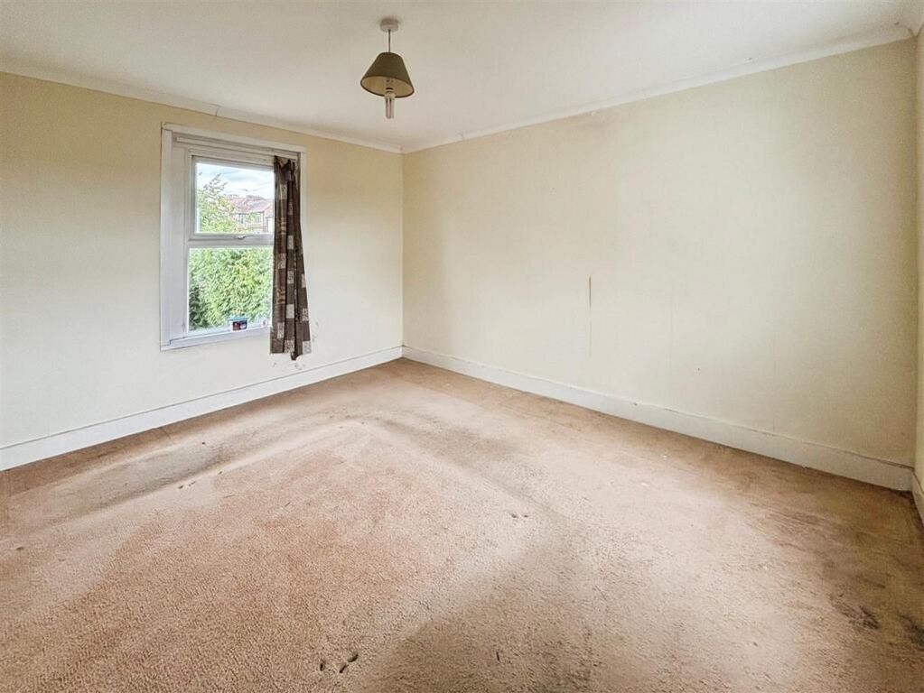 Property photo 3 of 5