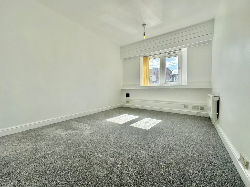 Property photo 3 of 11 Picture No. 11