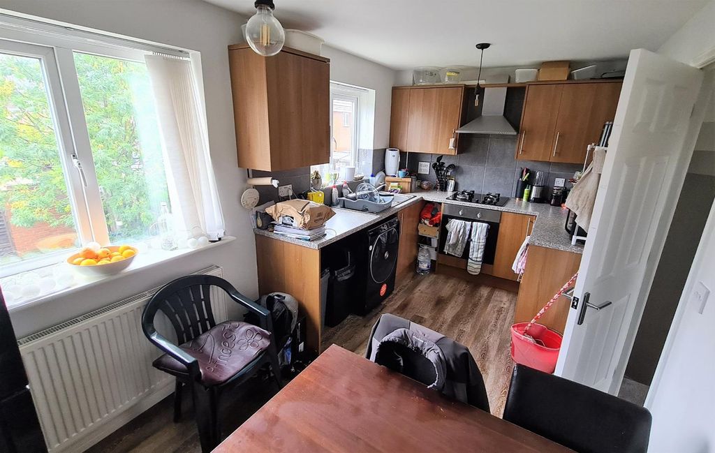 Property photo 3 of 11 Property Photo