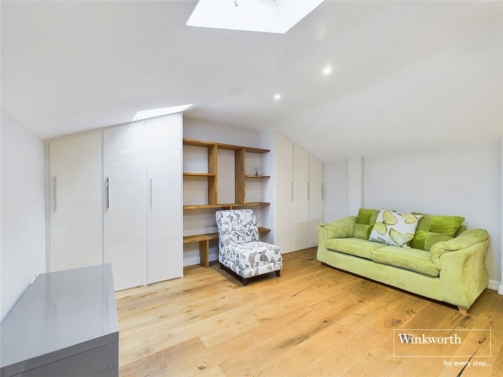 Property photo 3 of 10 Picture No. 23