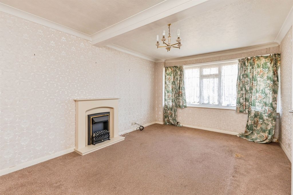 Property photo 2 of 23