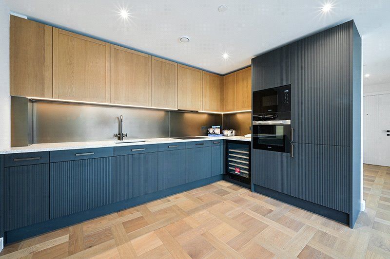 Property photo 3 of 16 3 Broxwood Gardens