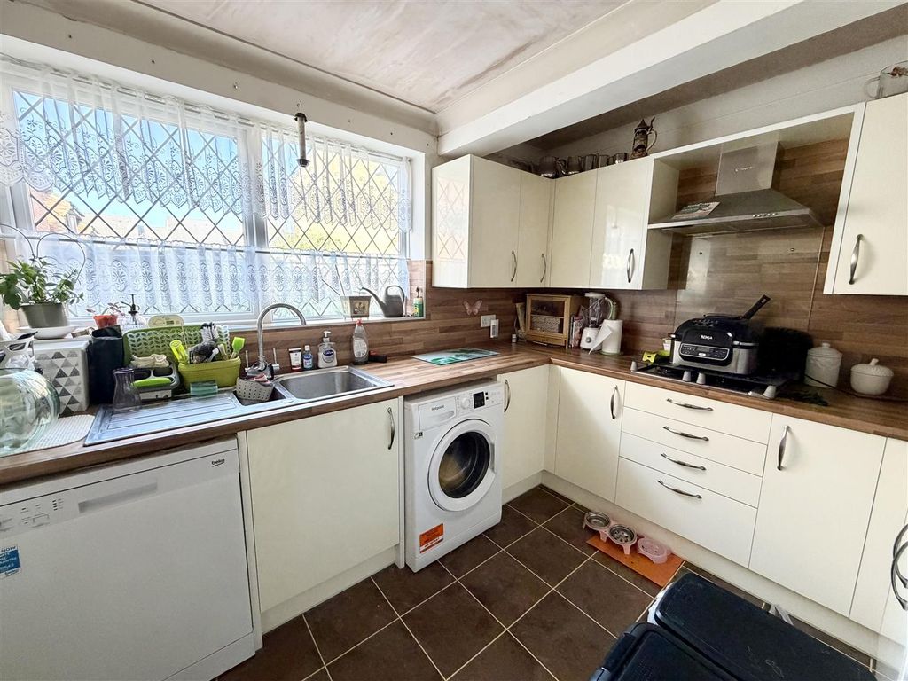 Property photo 3 of 12 Img_5187.Jpeg