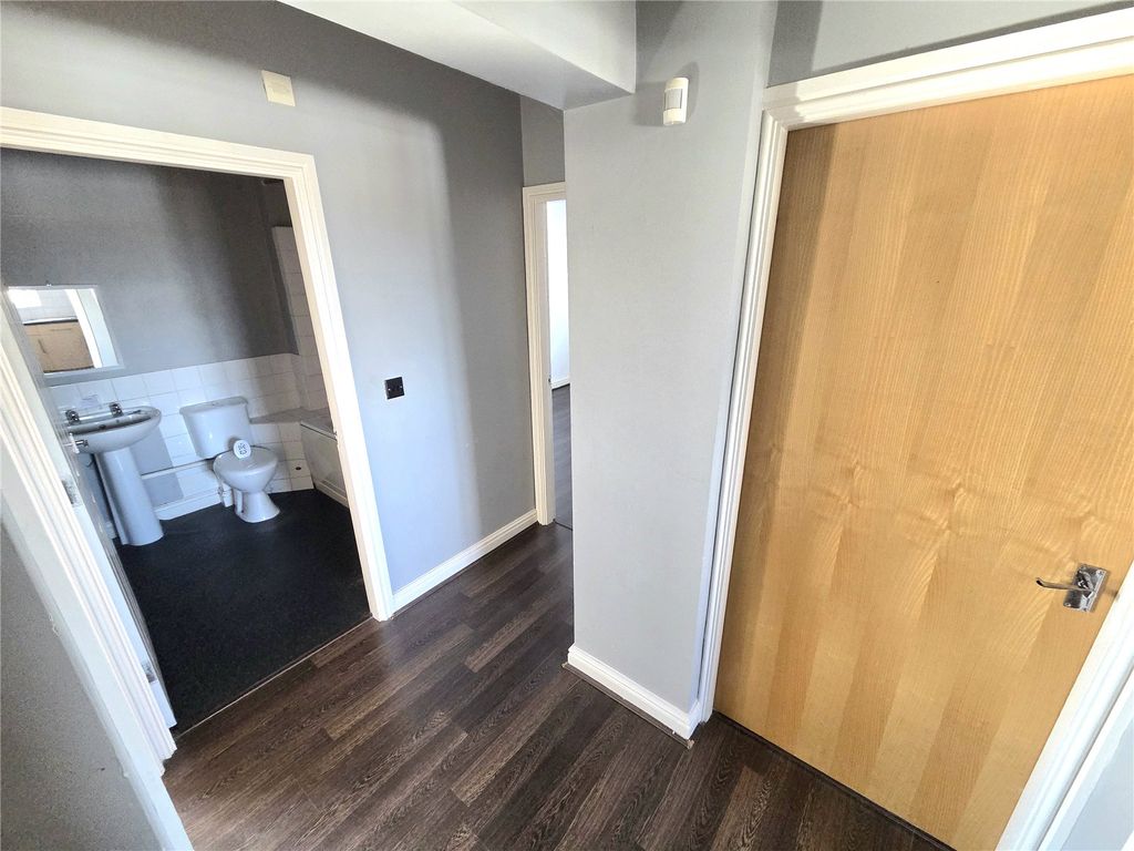 Property photo 2 of 10 Picture No. 09