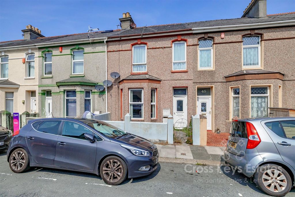 Property photo 1 of 14 Cross Keys Estates