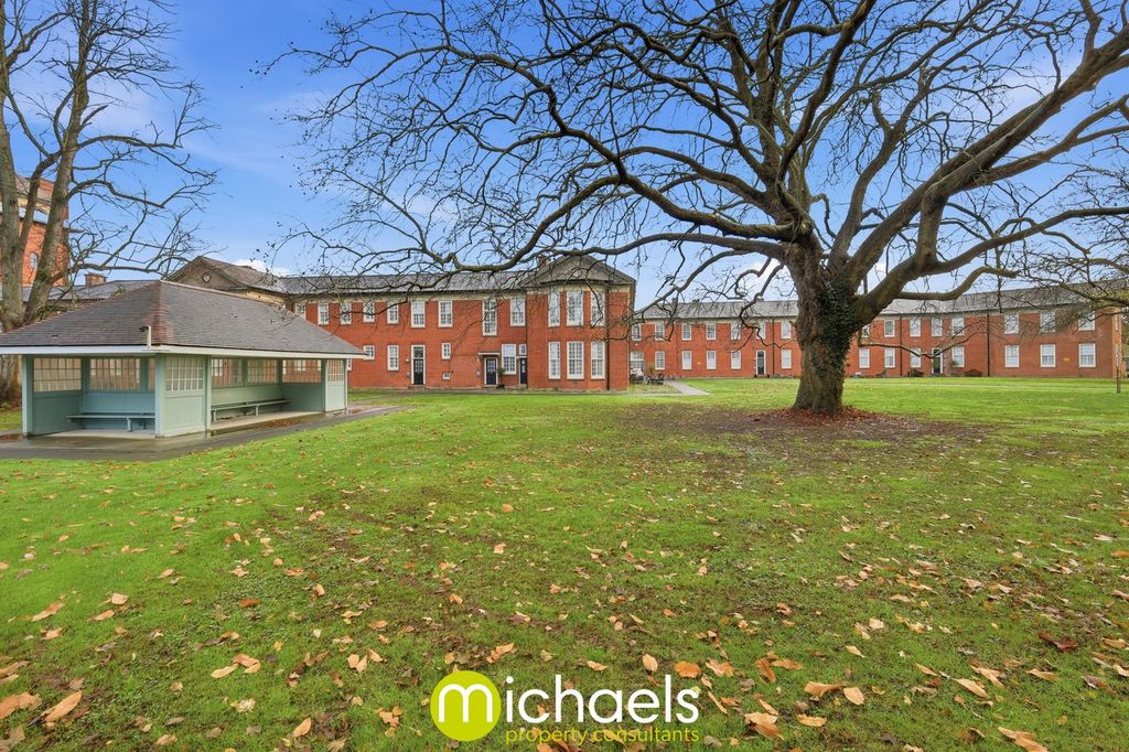 Property photo 2 of 32