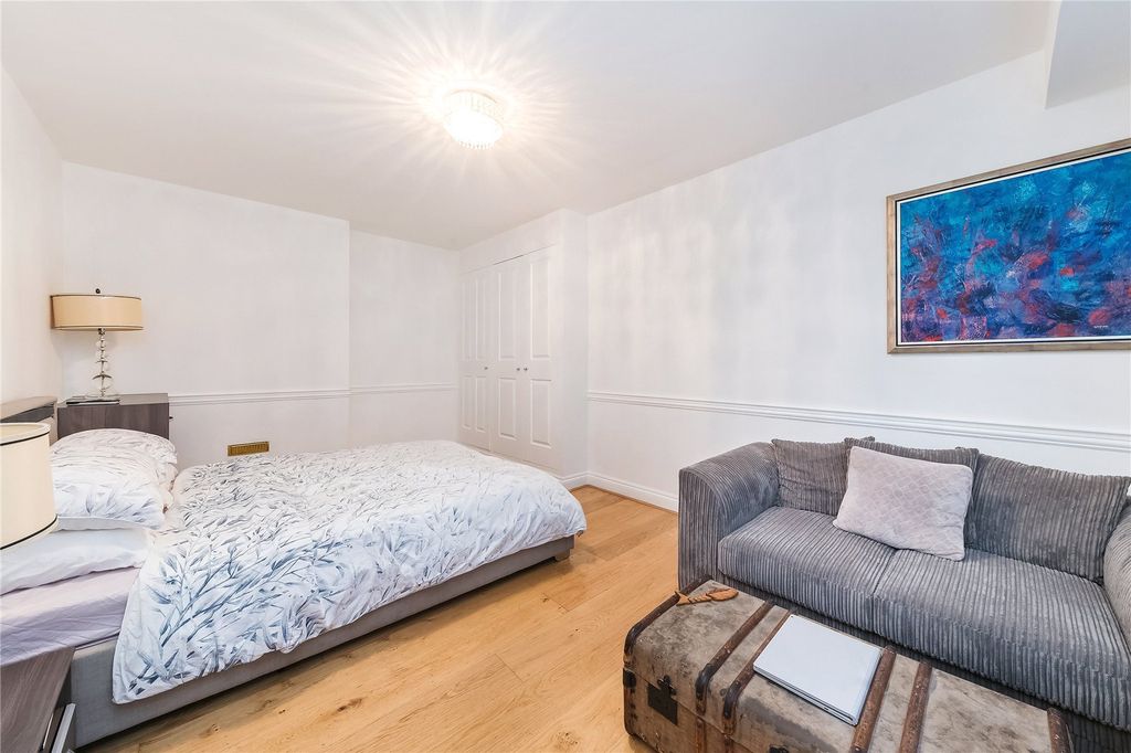 Property photo 3 of 6