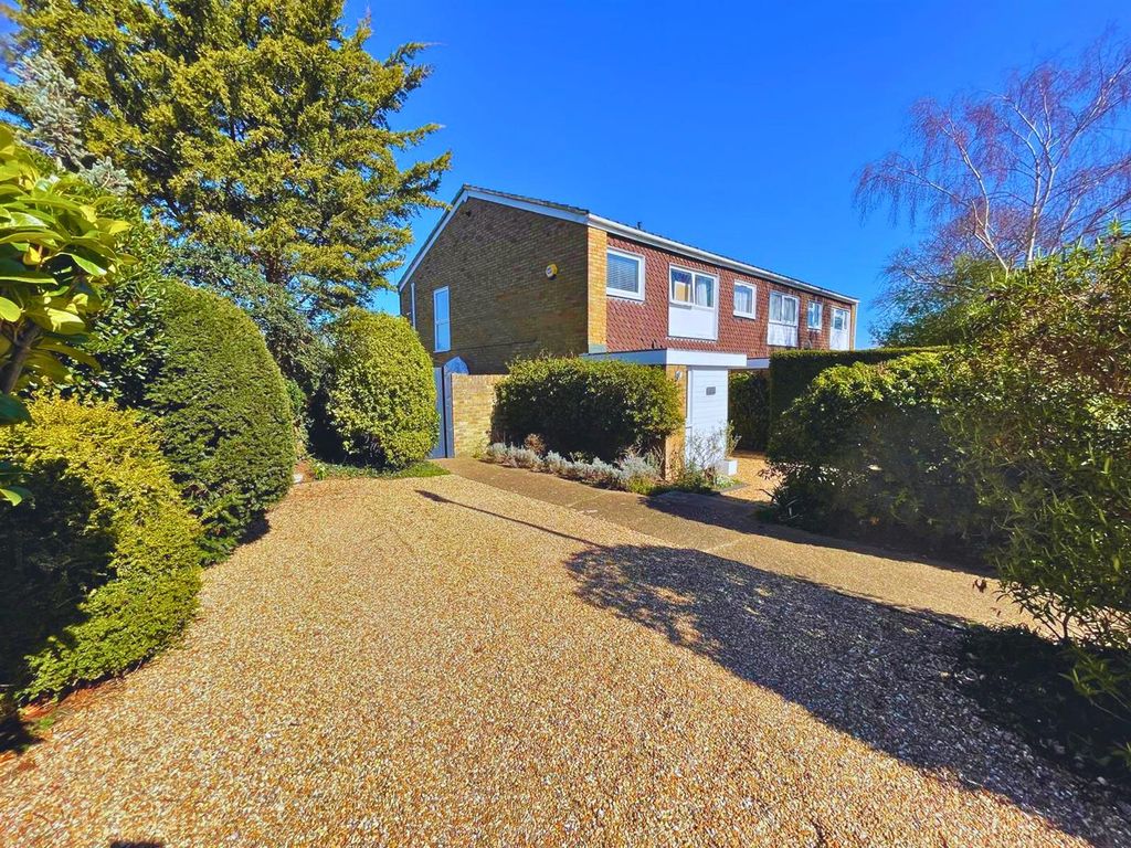 Property photo 1 of 17 7040E5Fb-53d8-48A7-818E-d8c9F0E7916c.Jpg