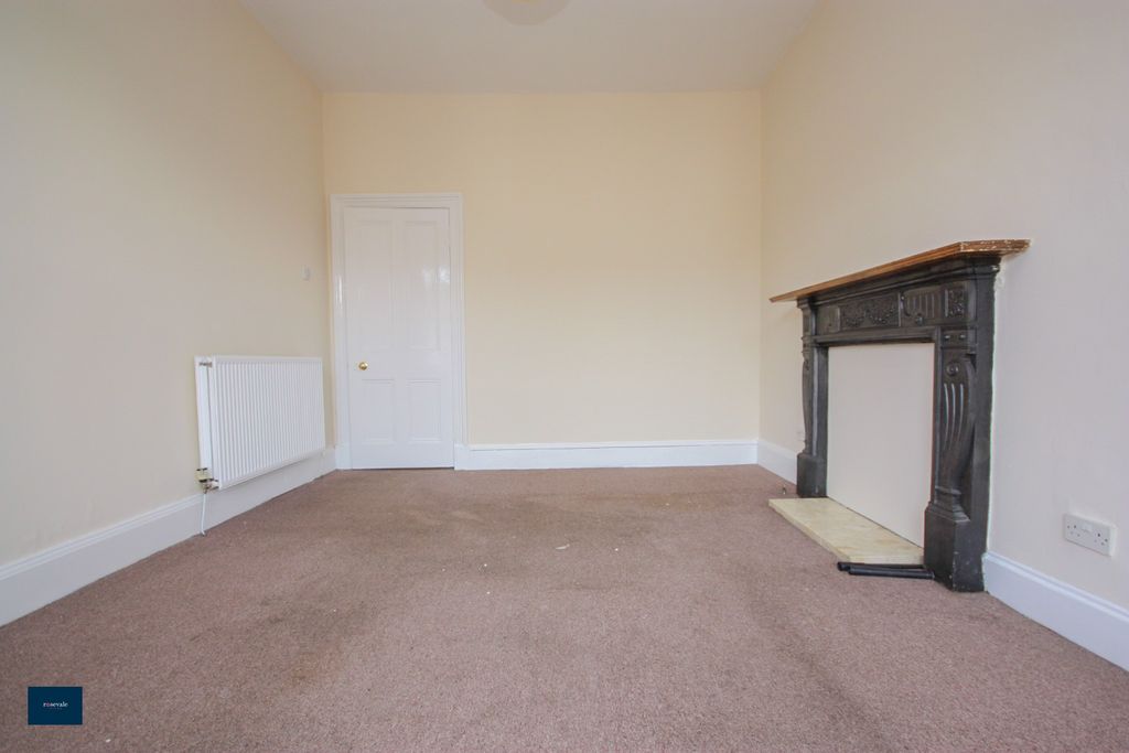 Property photo 3 of 9 Photo 3
