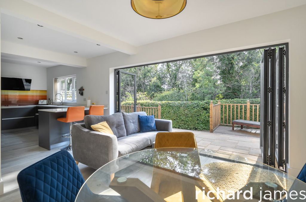 Property photo 3 of 20 552Aa43F87Be4824808d210040d2B5A1