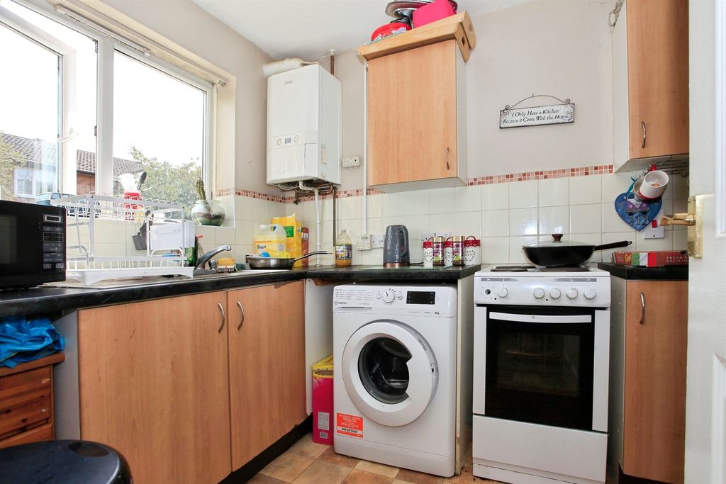 Property photo 2 of 17