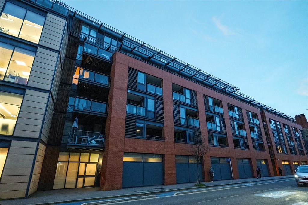 Property photo 2 of 15 Exterior