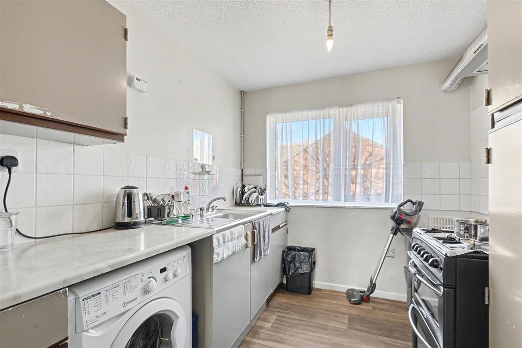 Property photo 3 of 11 Kitchen_2.Jpeg