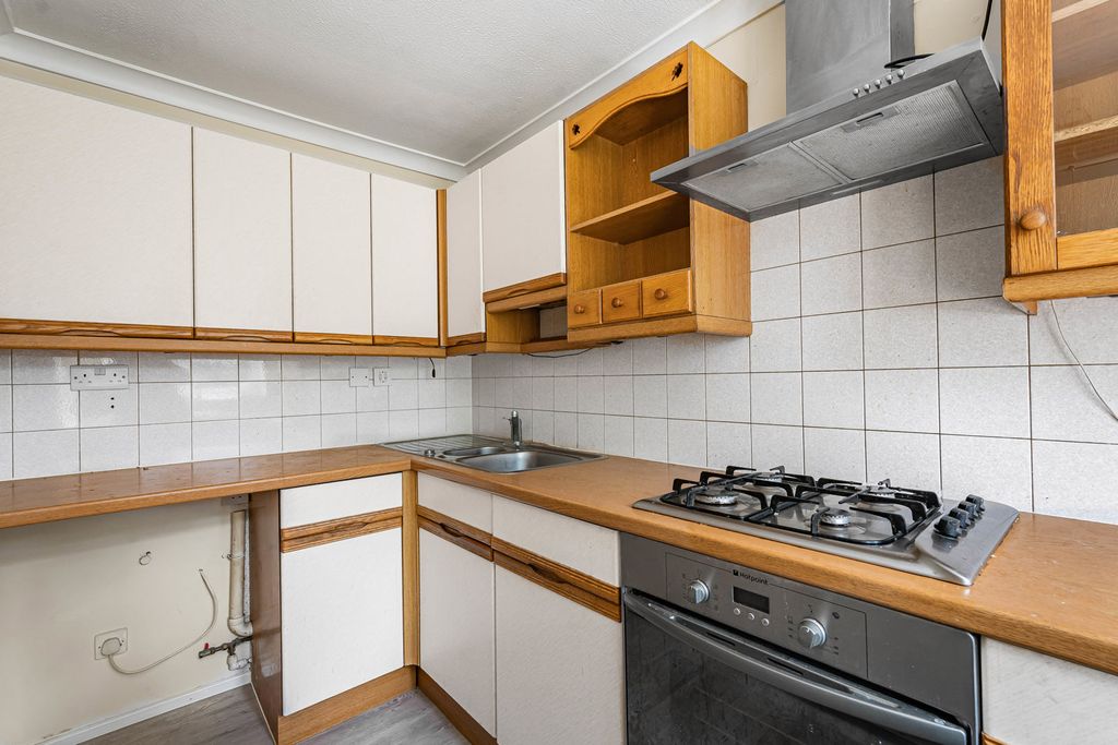 Property photo 2 of 16 Kitchen