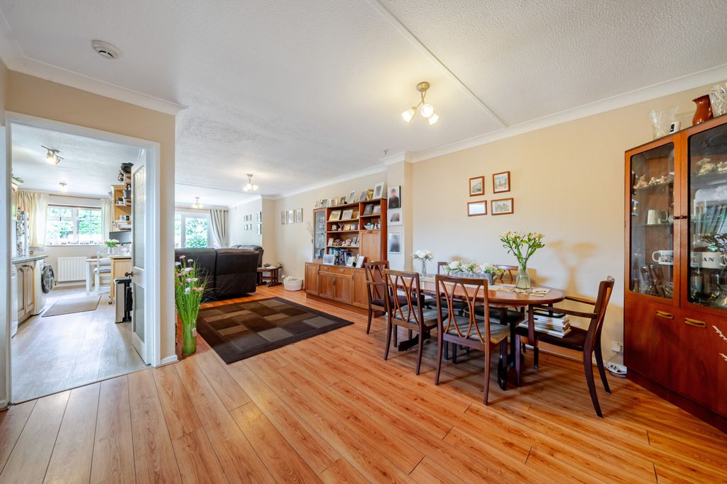 Property photo 2 of 20 1511418-9-6A8c4Ab...