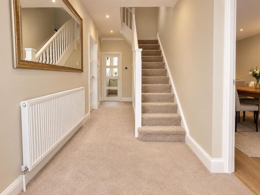Property photo 2 of 15 Hall Way.Png