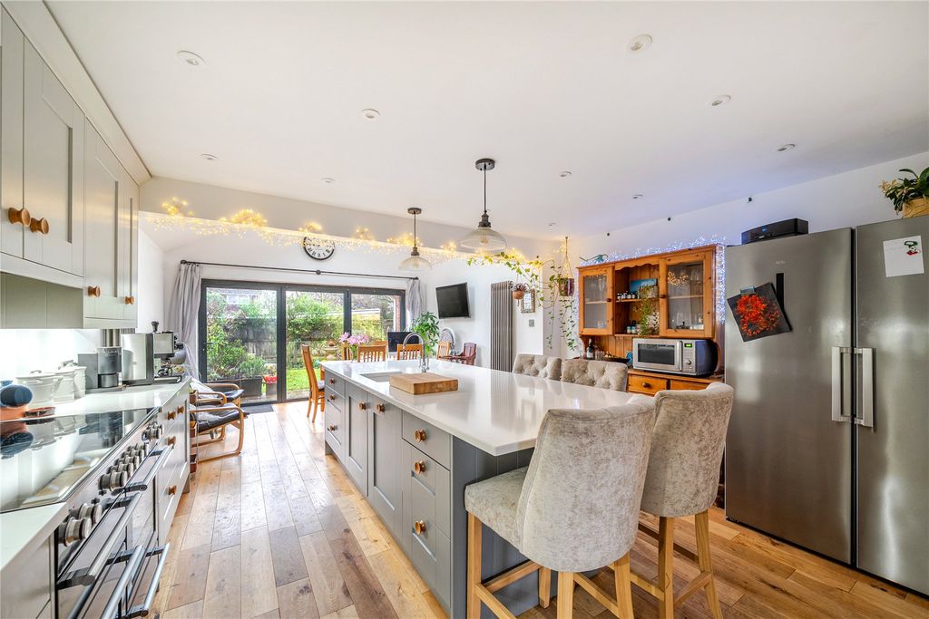 Property photo 3 of 22 Picture No. 11