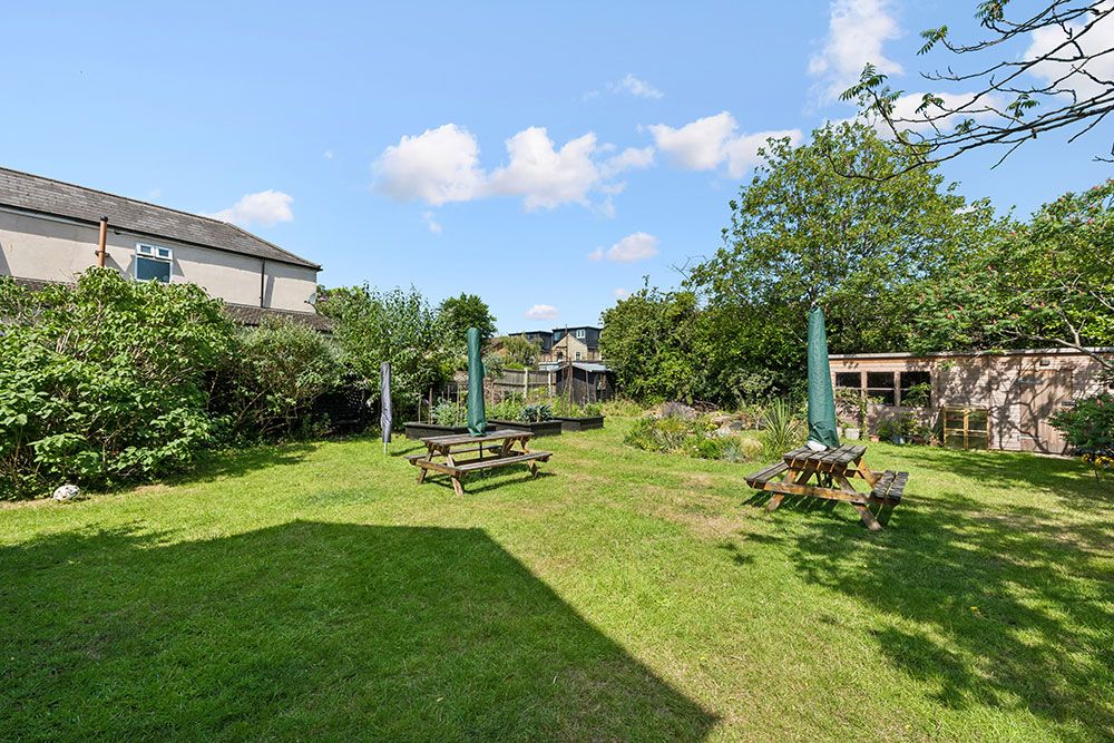 Property photo 3 of 21