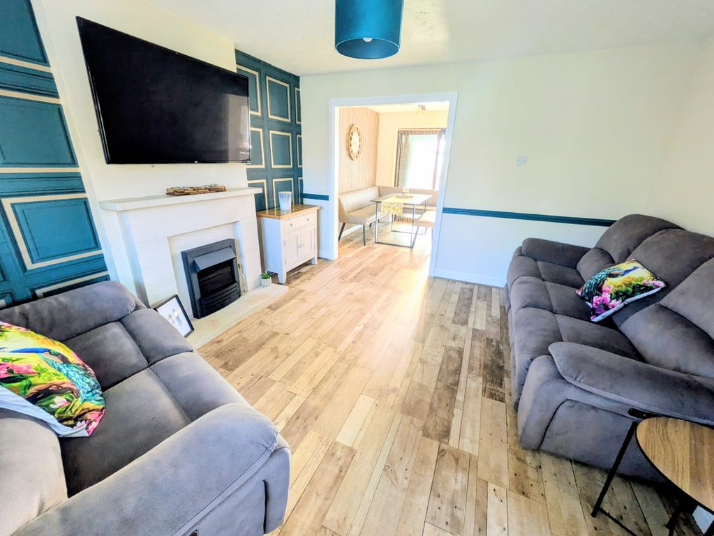 Property photo 3 of 30 1000039053