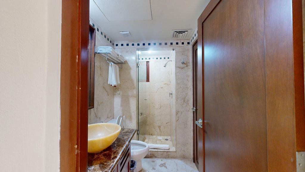 Property photo 3 of 56