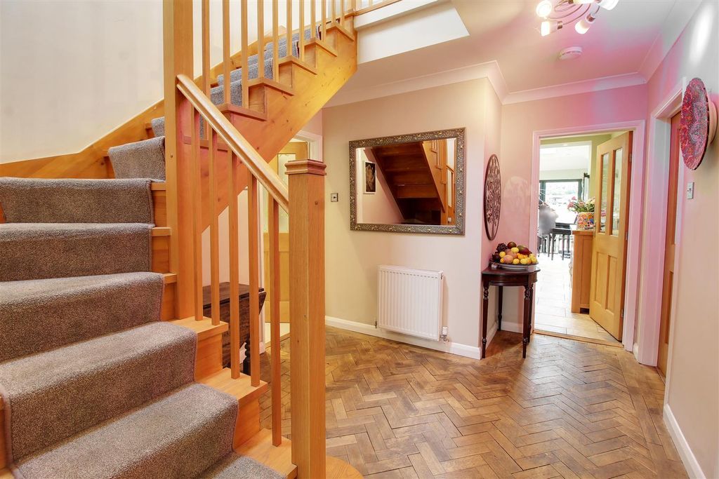 Property photo 3 of 33 Img_9763-Img_9765.Jpg