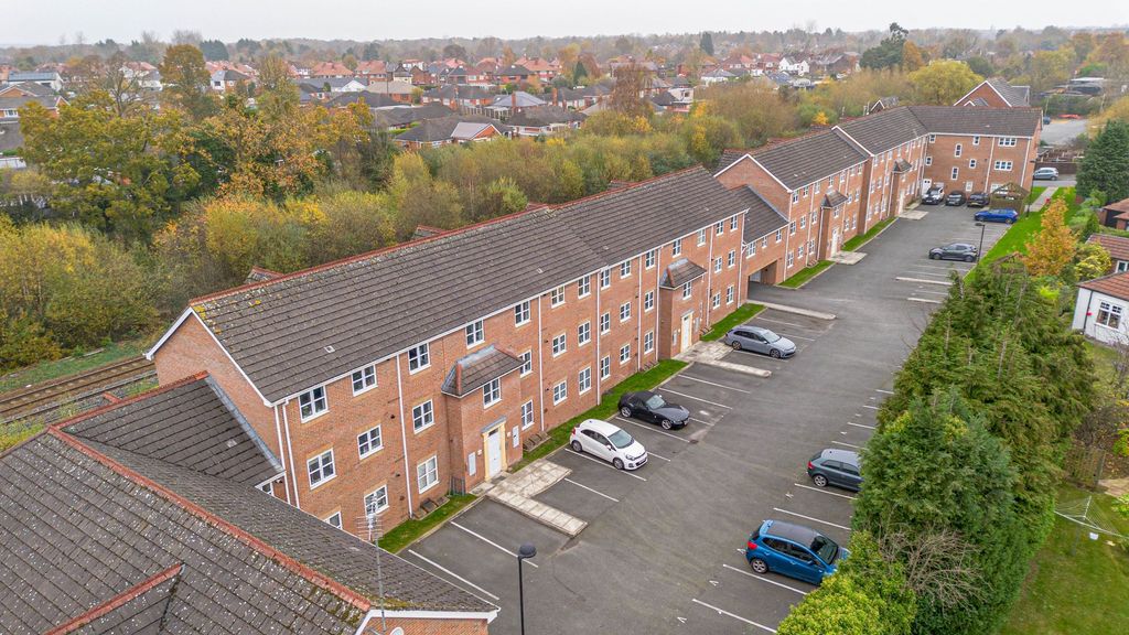 Property photo 3 of 16