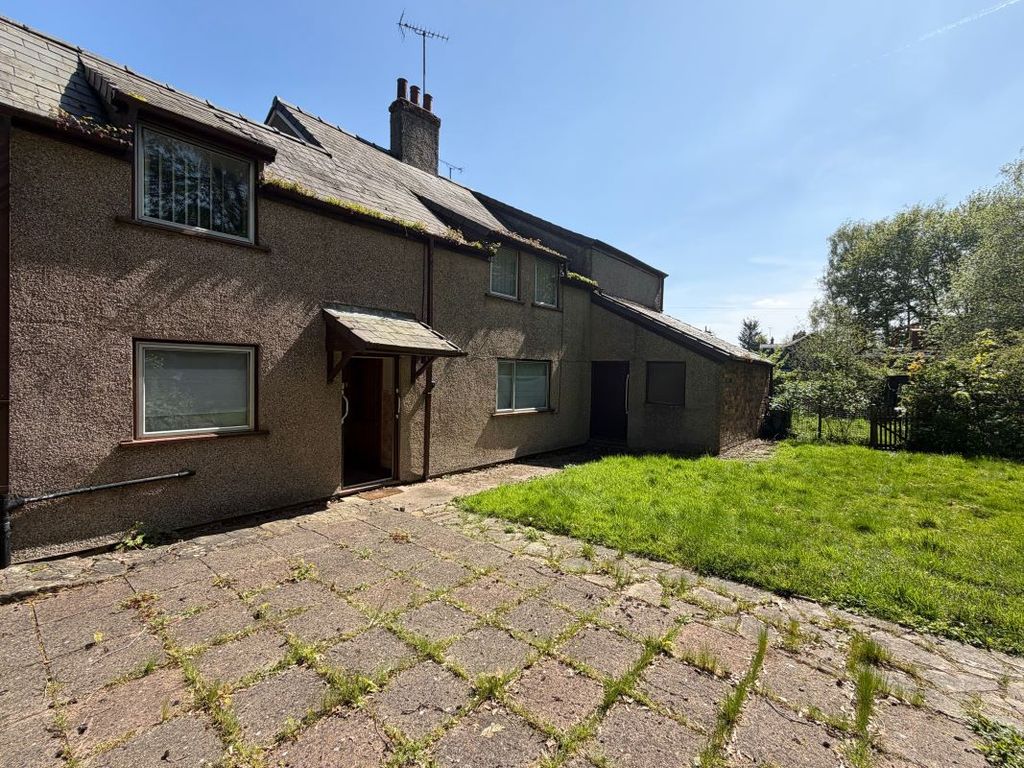 Property photo 2 of 22