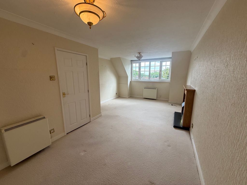 Property photo 3 of 13 Bedroom 1
