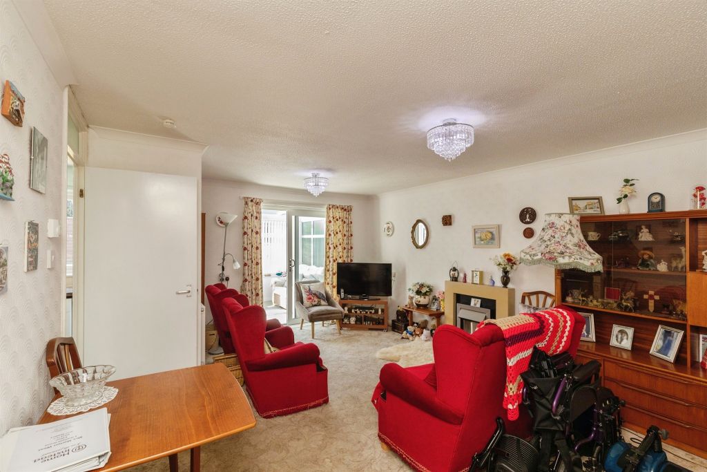 Property photo 3 of 19