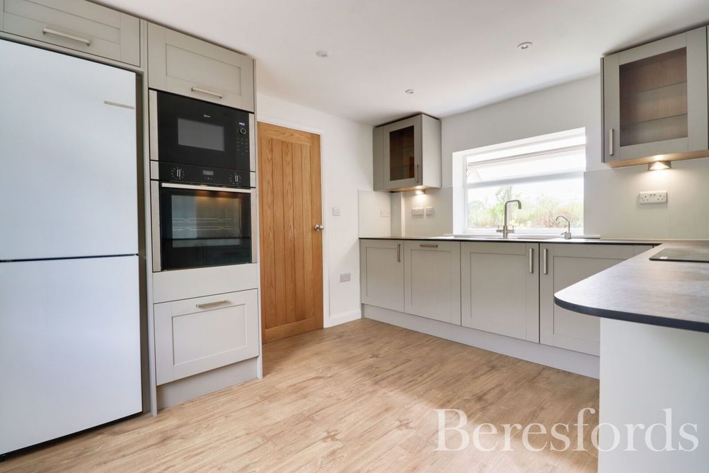 Property photo 2 of 18 Picture 2