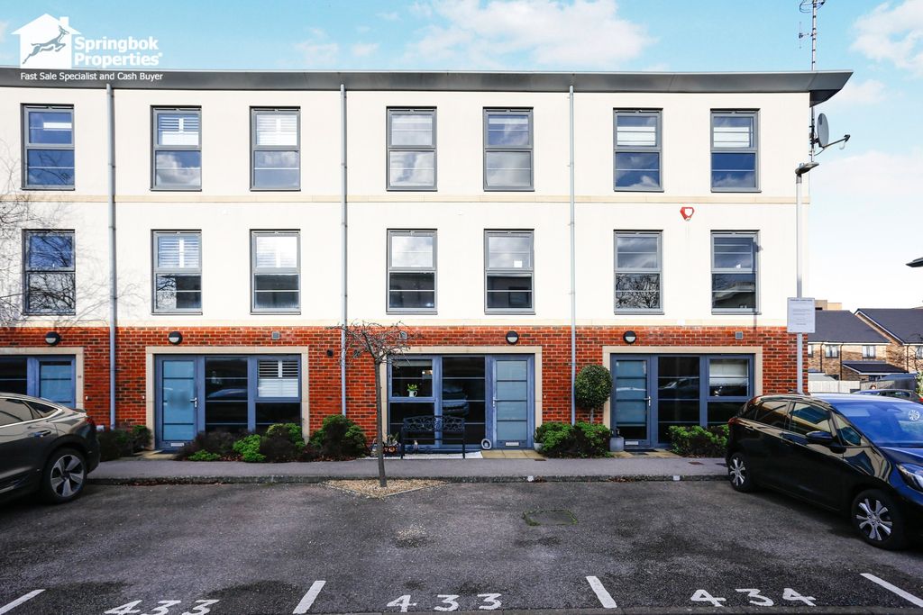 Property photo 1 of 17 Front View