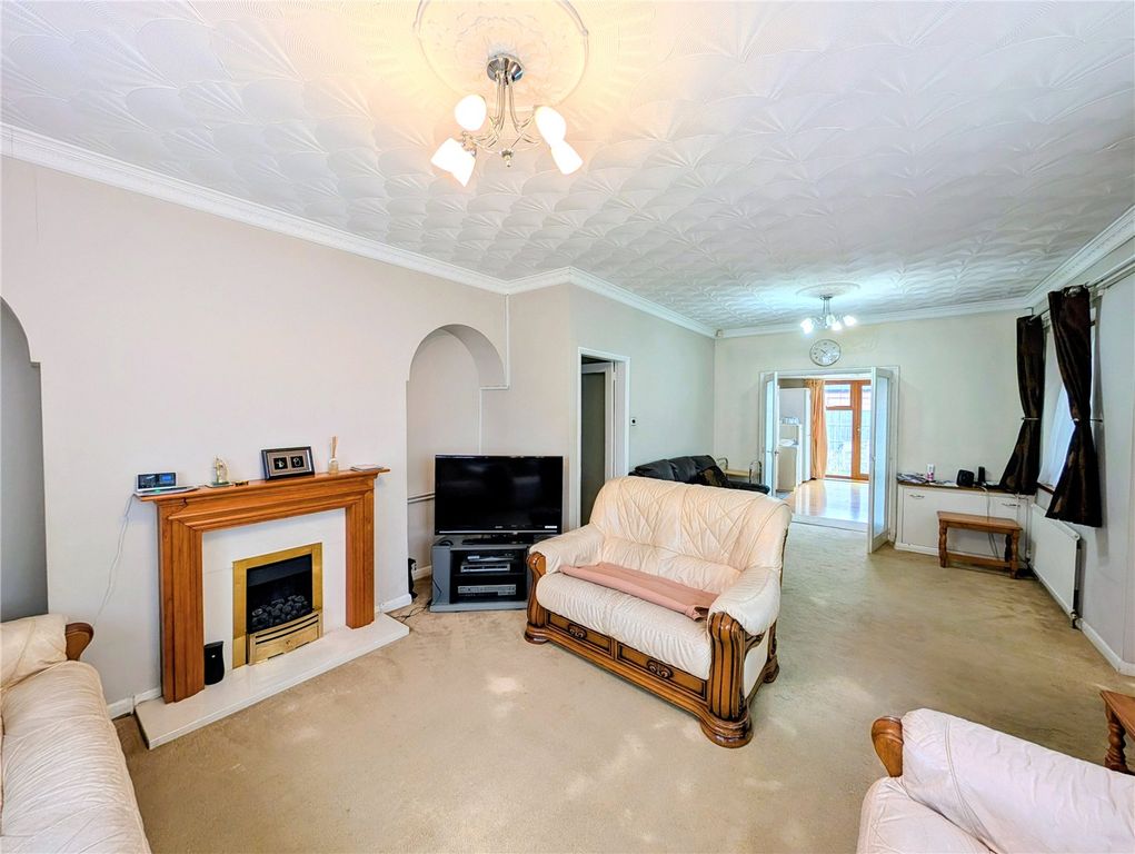 Property photo 3 of 19 Picture No. 12