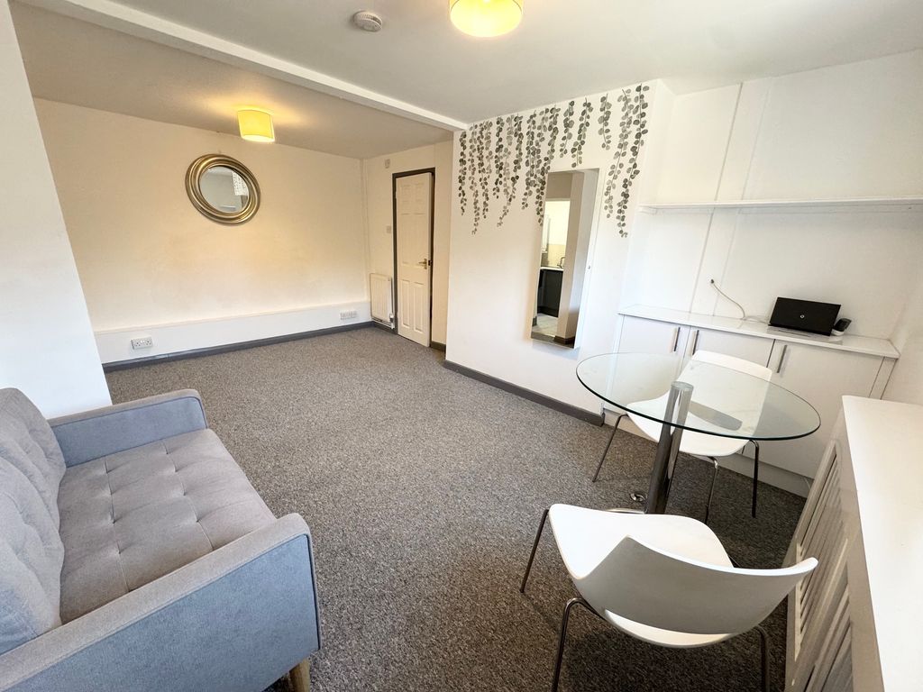 Property photo 1 of 9 Image