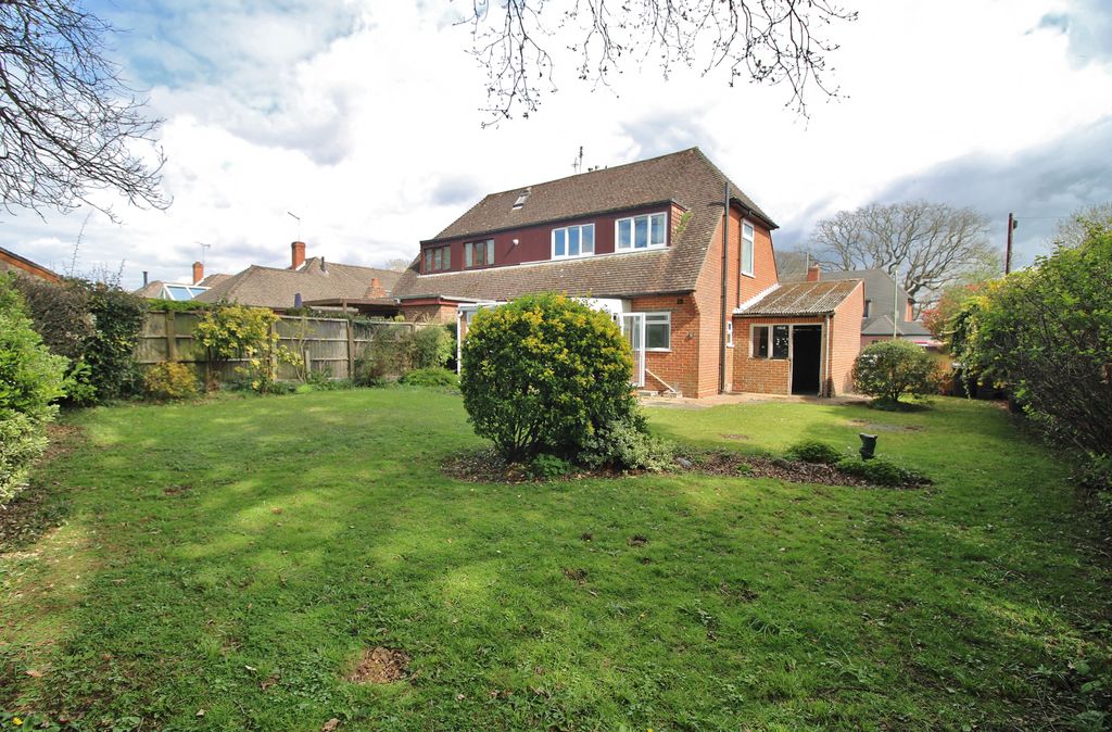 Property photo 2 of 12