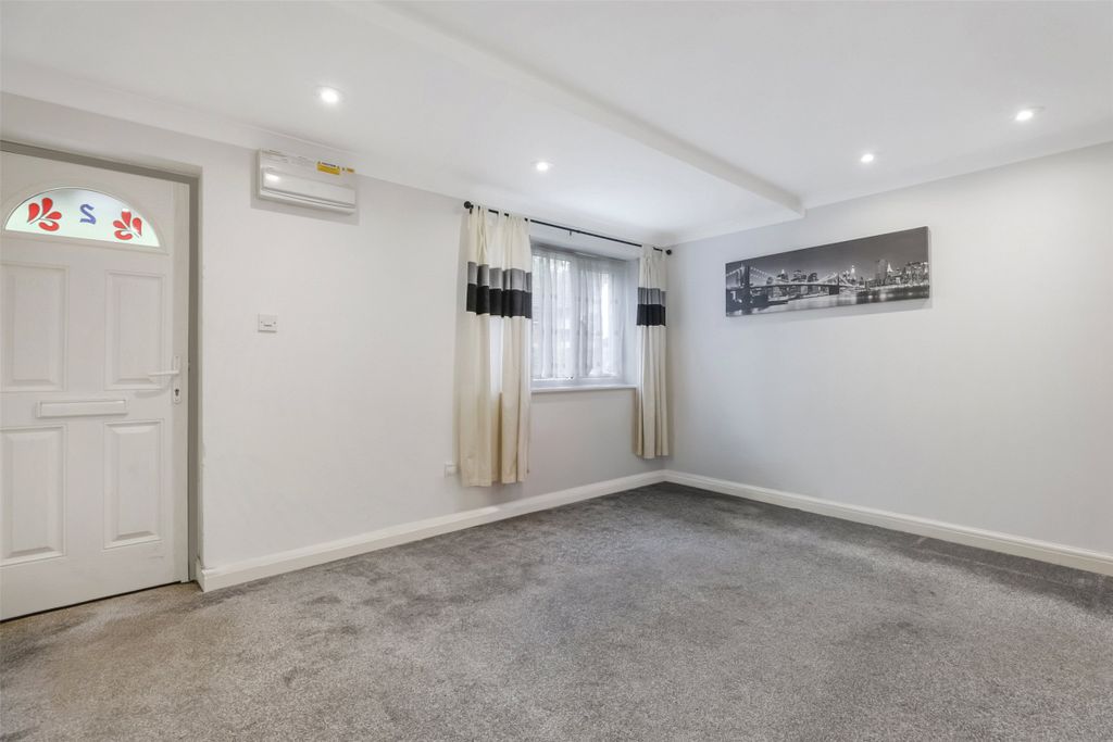 Property photo 2 of 10 Picture No. 29