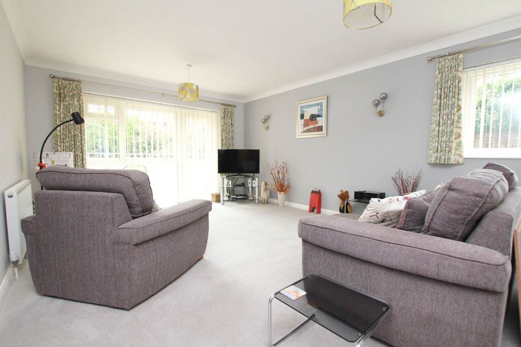 Property photo 2 of 18