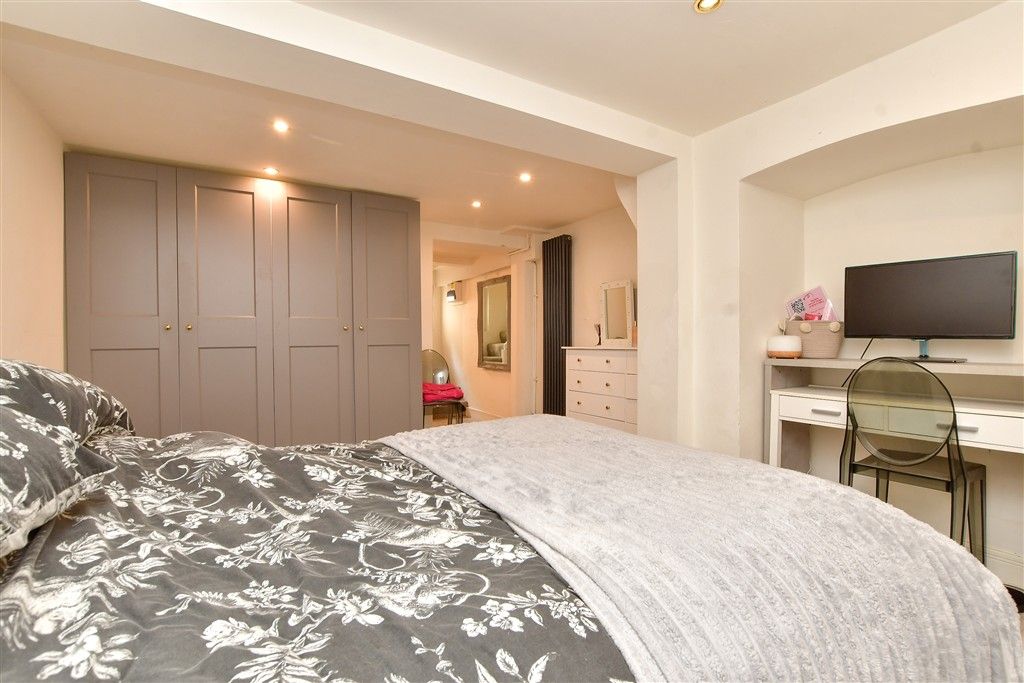 Property photo 1 of 17 Bedroom 2