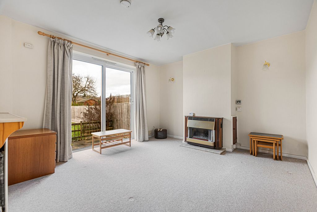 Property photo 3 of 27