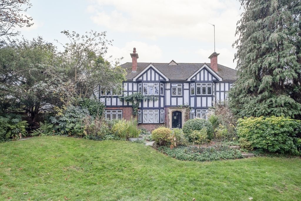 Property photo 1 of 7 External