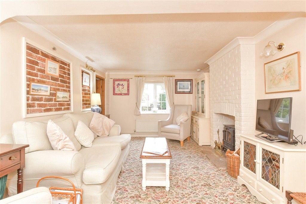 Property photo 2 of 17 Lounge