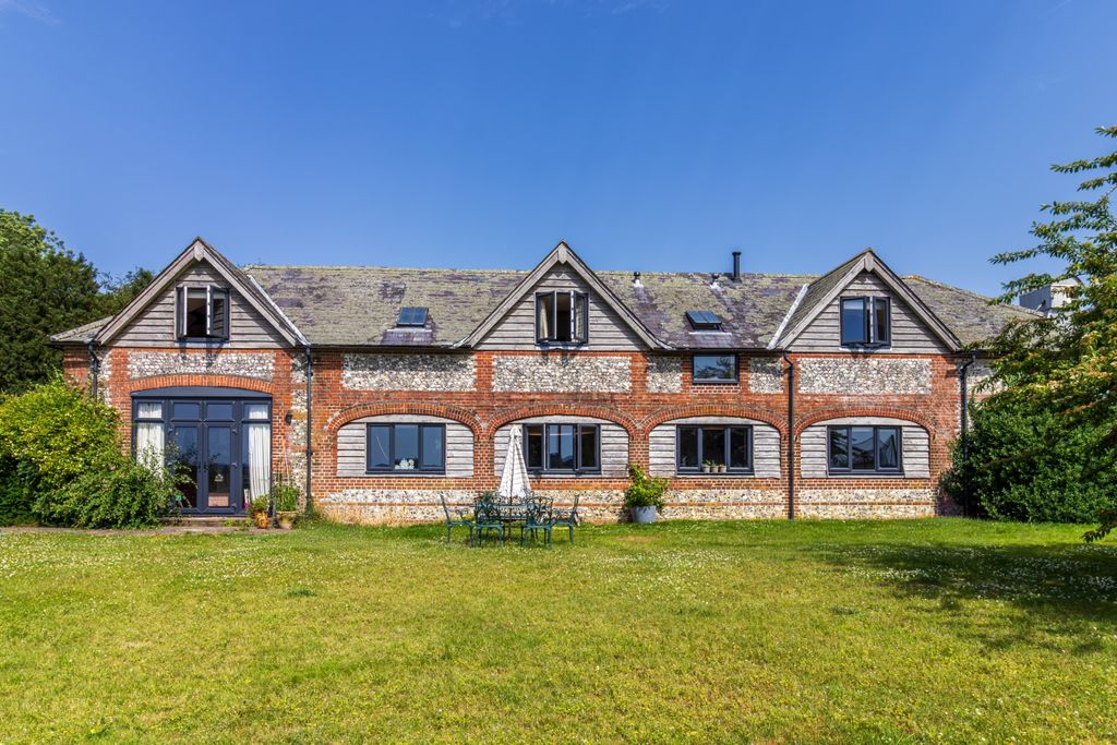 Property photo 1 of 31 Img_7566